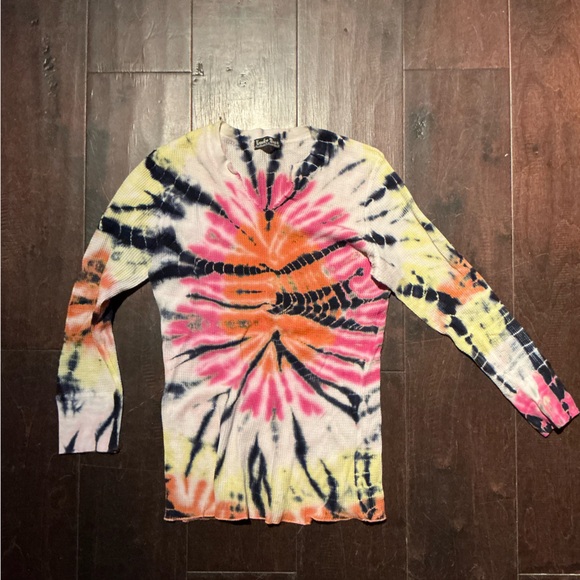 Tie-Dye Long Sleeve Top Lucky Tees - Picture 1 of 2